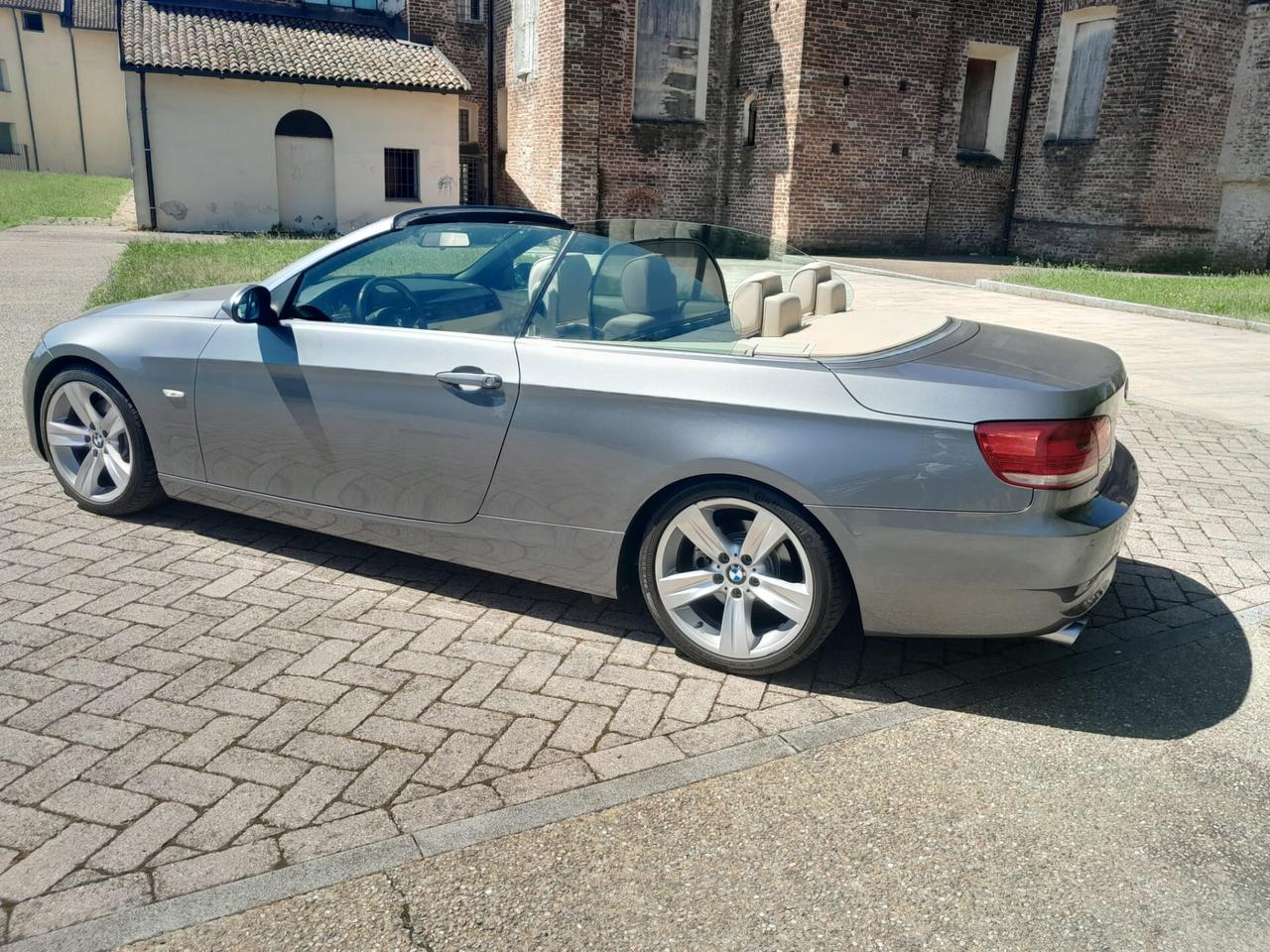 Bmw 325i - CABRIO - cat Futura