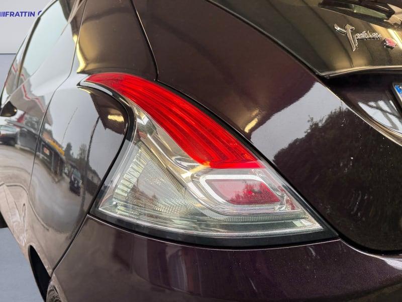 LANCIA YPSILON 1.2 69 CV 5 PORTE ELEFA