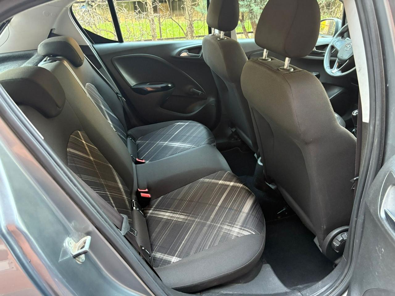 Opel Corsa 1.2 5 porte