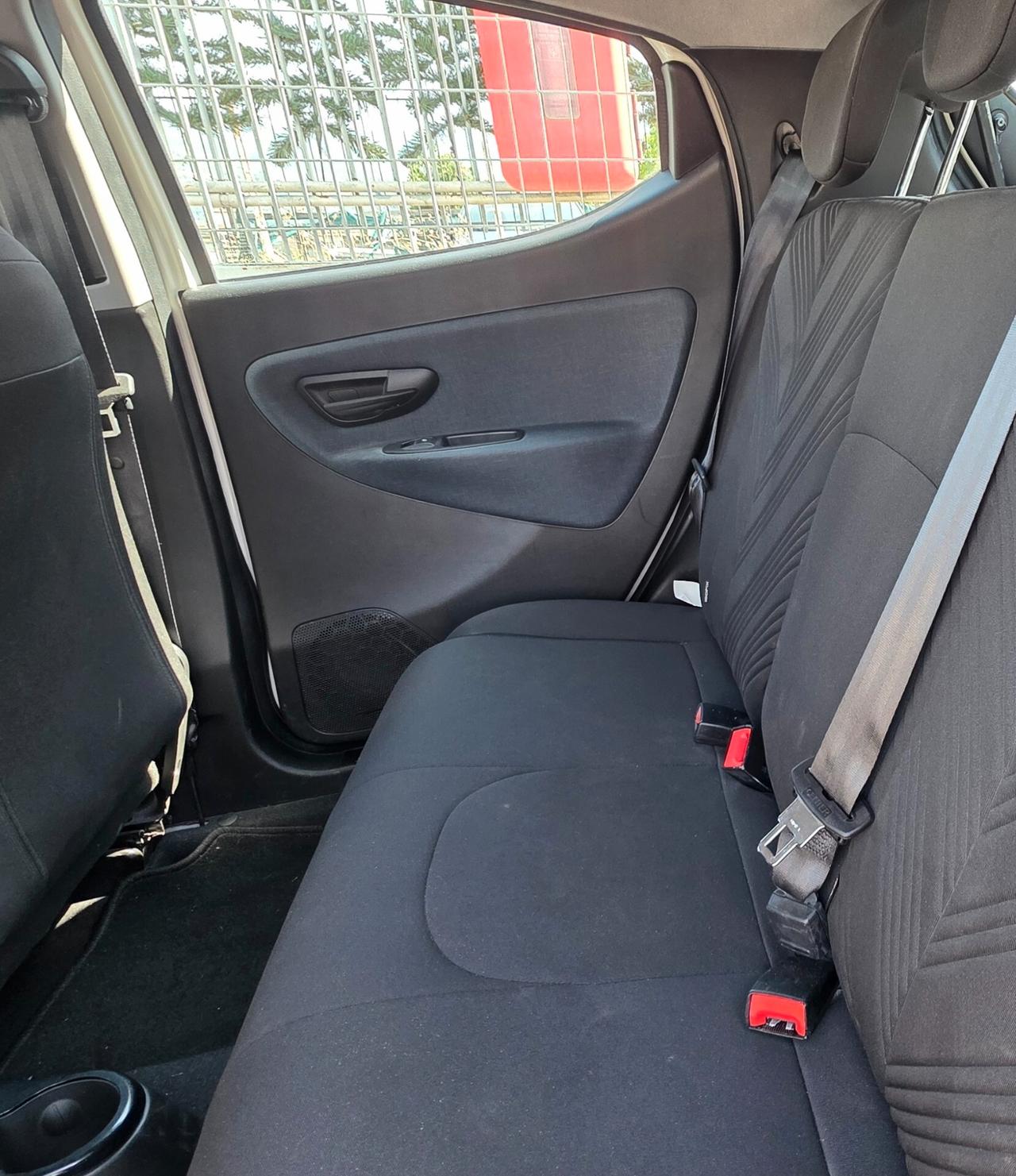 Lancia Ypsilon 1.0 FireFly 5 porte S&S Hybrid Ecochic A. Ferretti