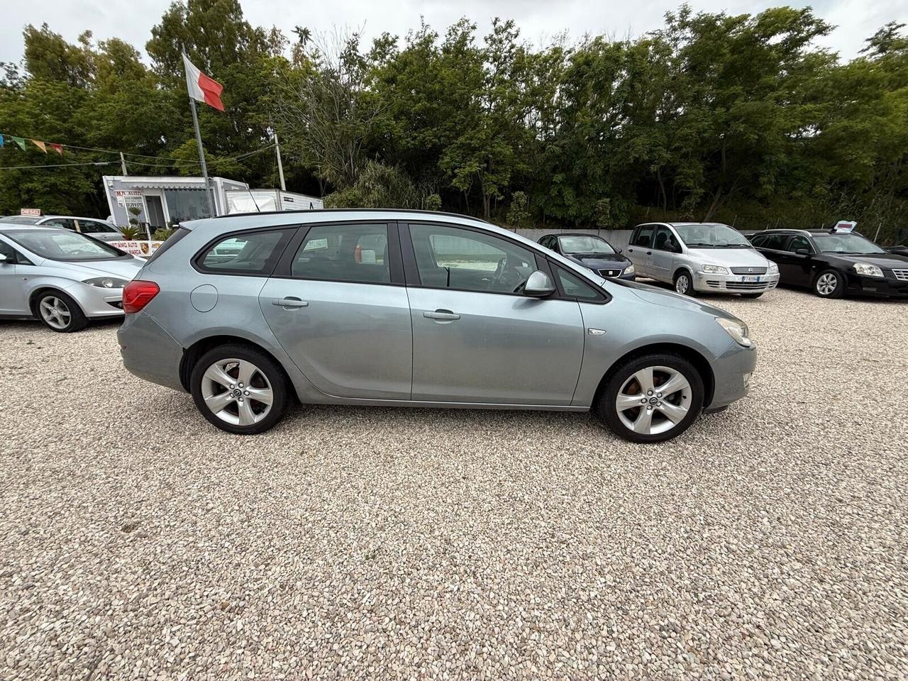 Opel Astra 1.4 100CV Sports Tourer Cosmo