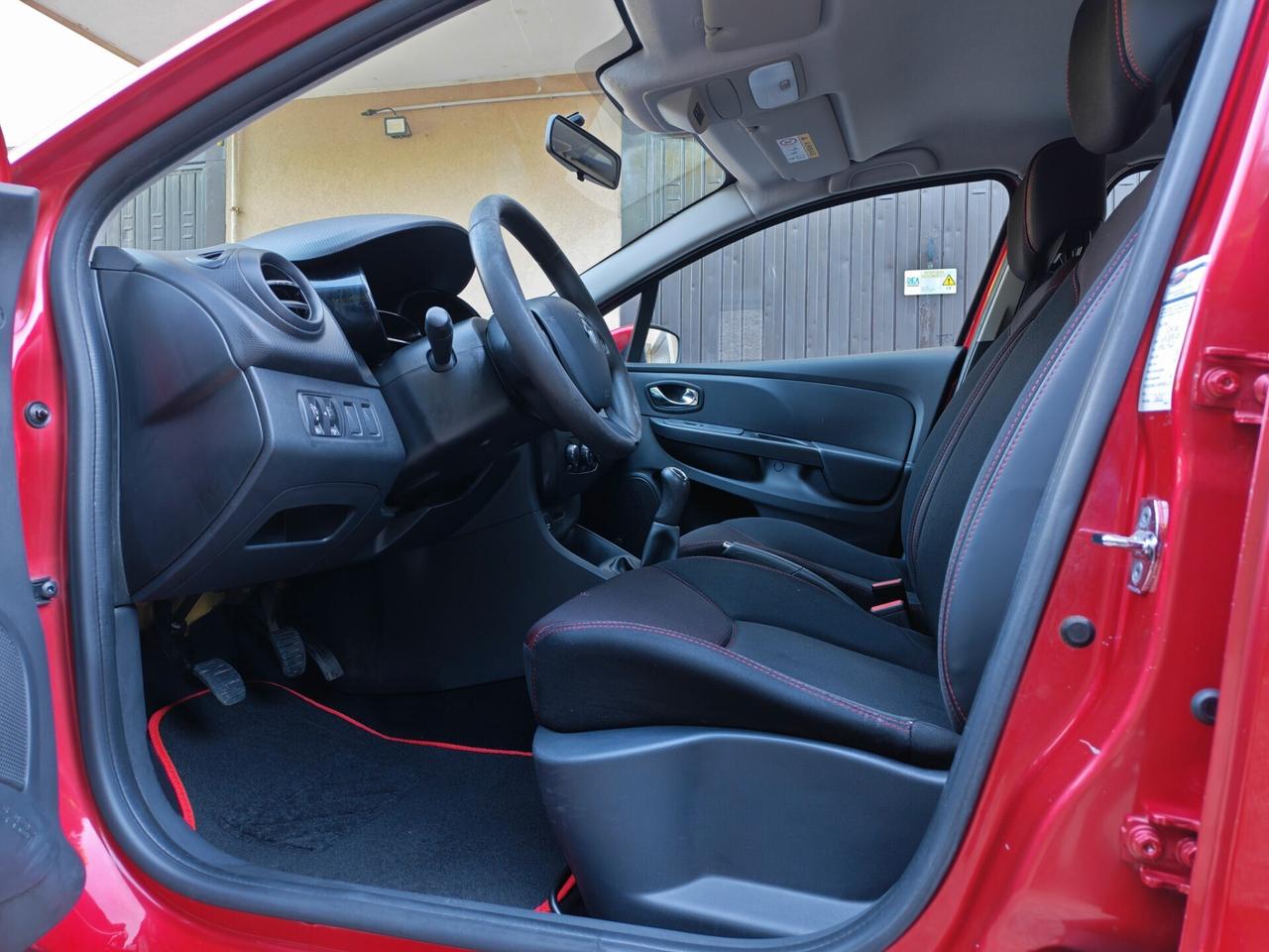 Renault Clio 1.2 BENZINA 73cv / Neopatentati