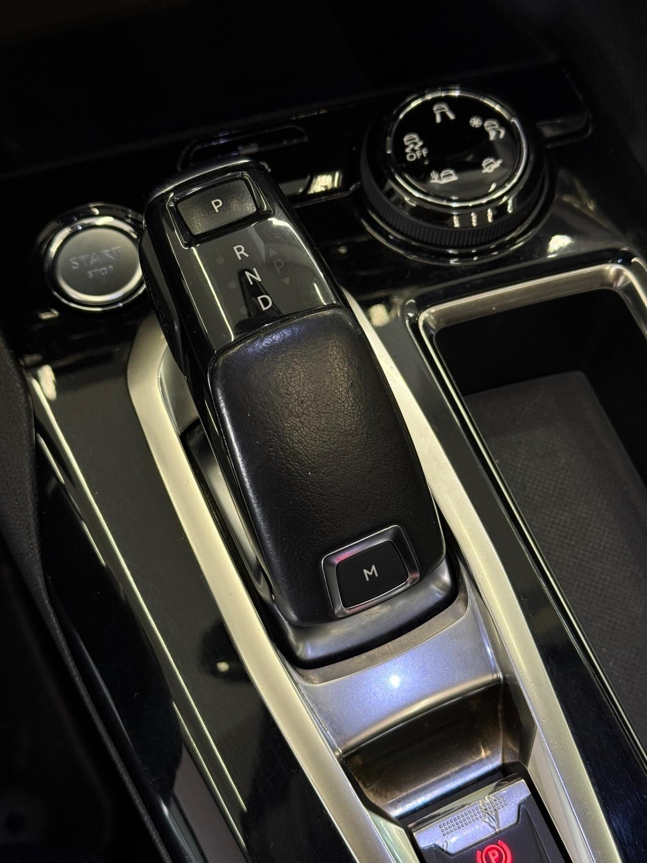 Peugeot 3008 BlueHDi 120 S&S EAT6 GT Line Tetto apri il.