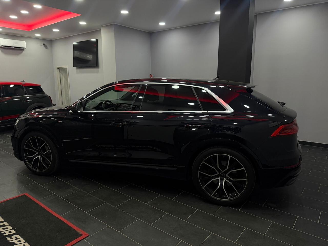 Audi Q8 45 TDI quattro tiptronic Sport