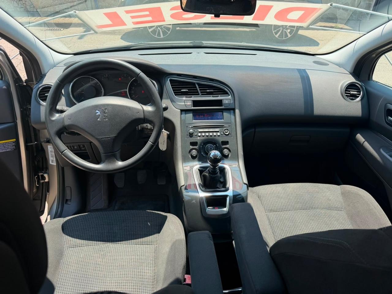 Peugeot 5008 1.6 HDi 112CV Allure