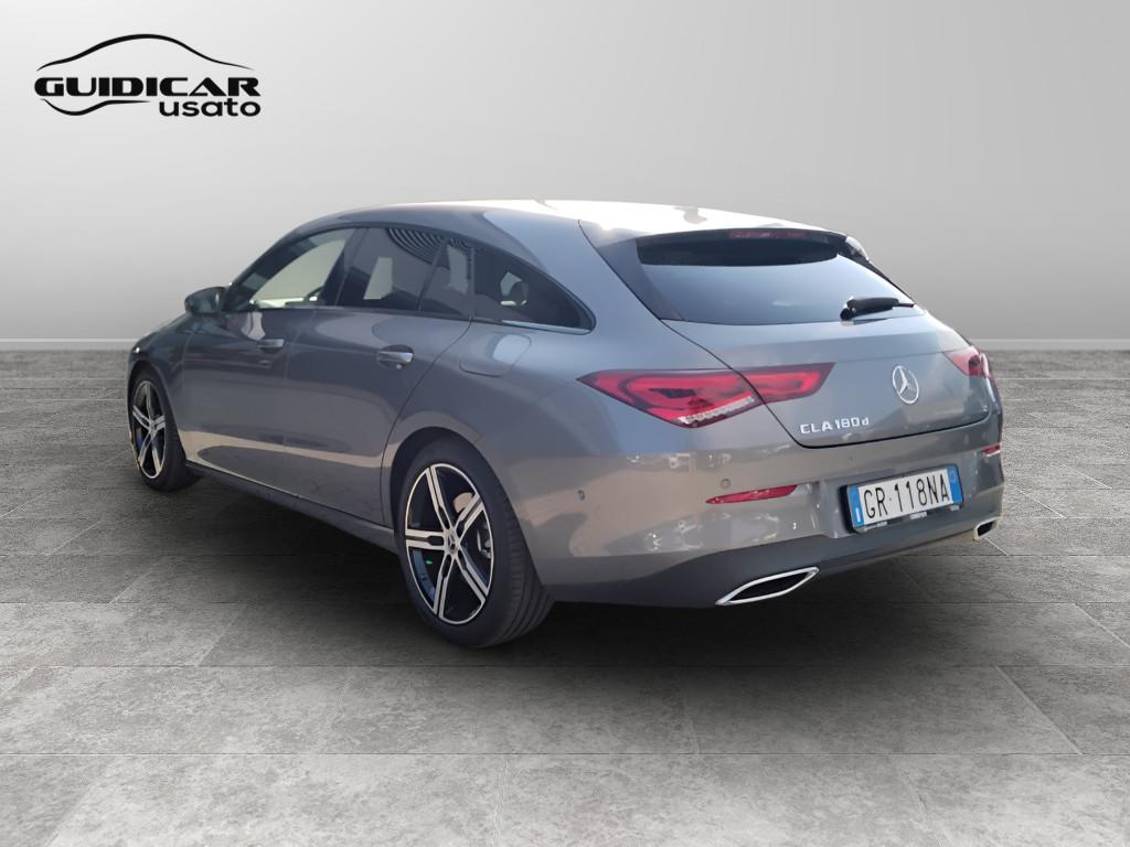 Mercedes-Benz CLA Sh.Brake - X118 - CLA Shooting Brake 180 d Sport auto