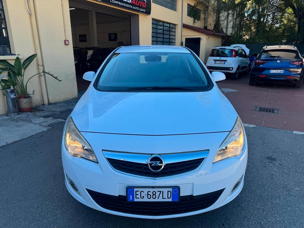 Opel Astra 2011 1.7 Diesel 110CV 5 porte Cosmo