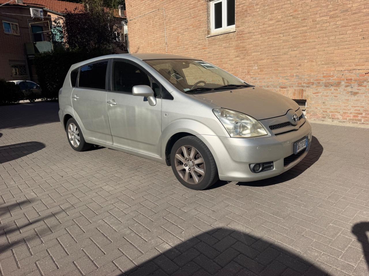 Toyota Corolla Verso 2.2 16V D-4D Sol