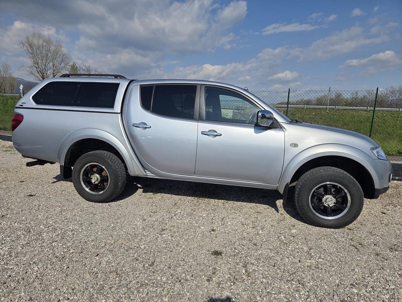 MITSUBISHI L200 DOPPIA CABINA