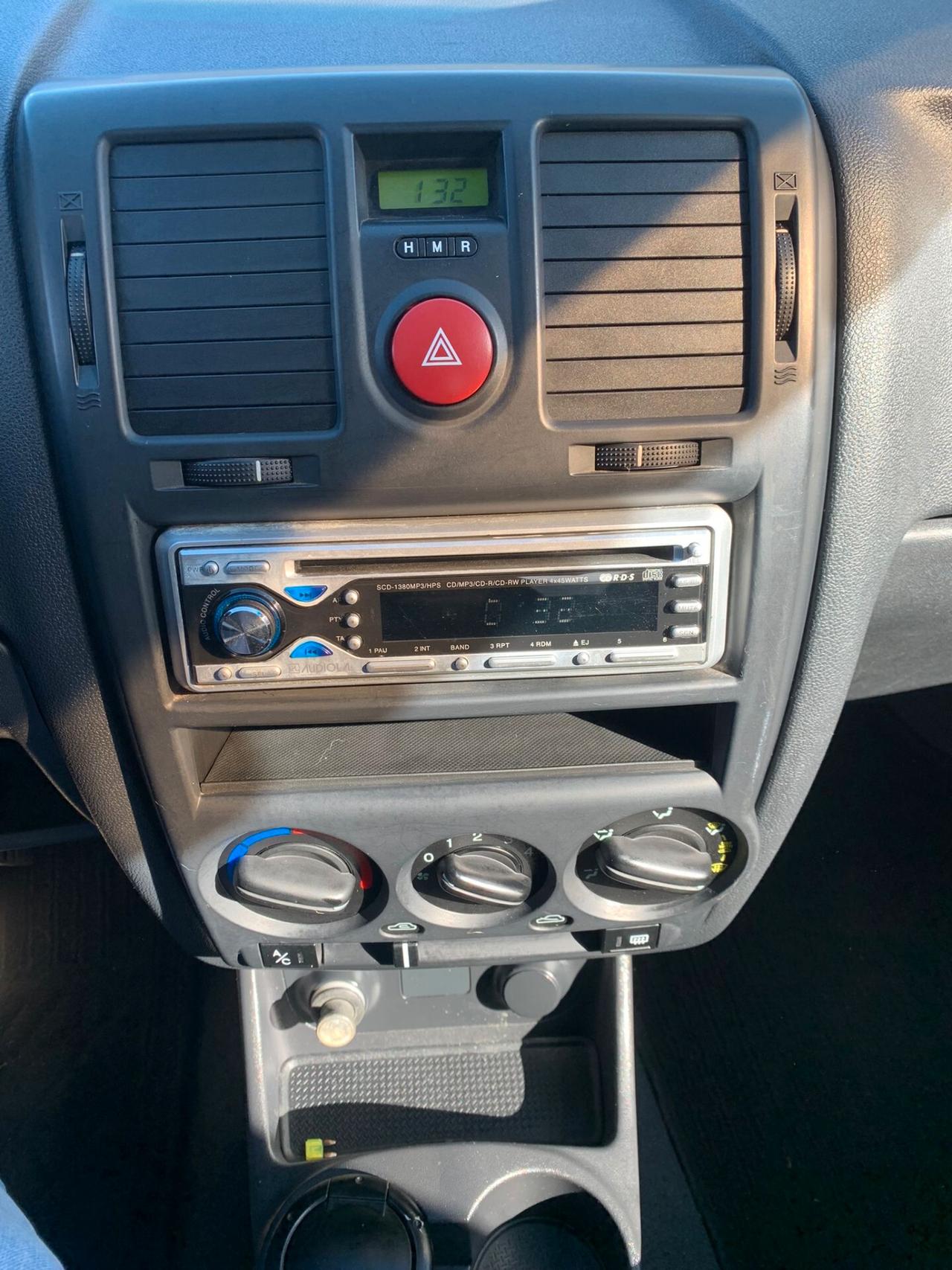 Hyundai Getz 1.1 12V (66CV) 5p. Spec. Pack. Style