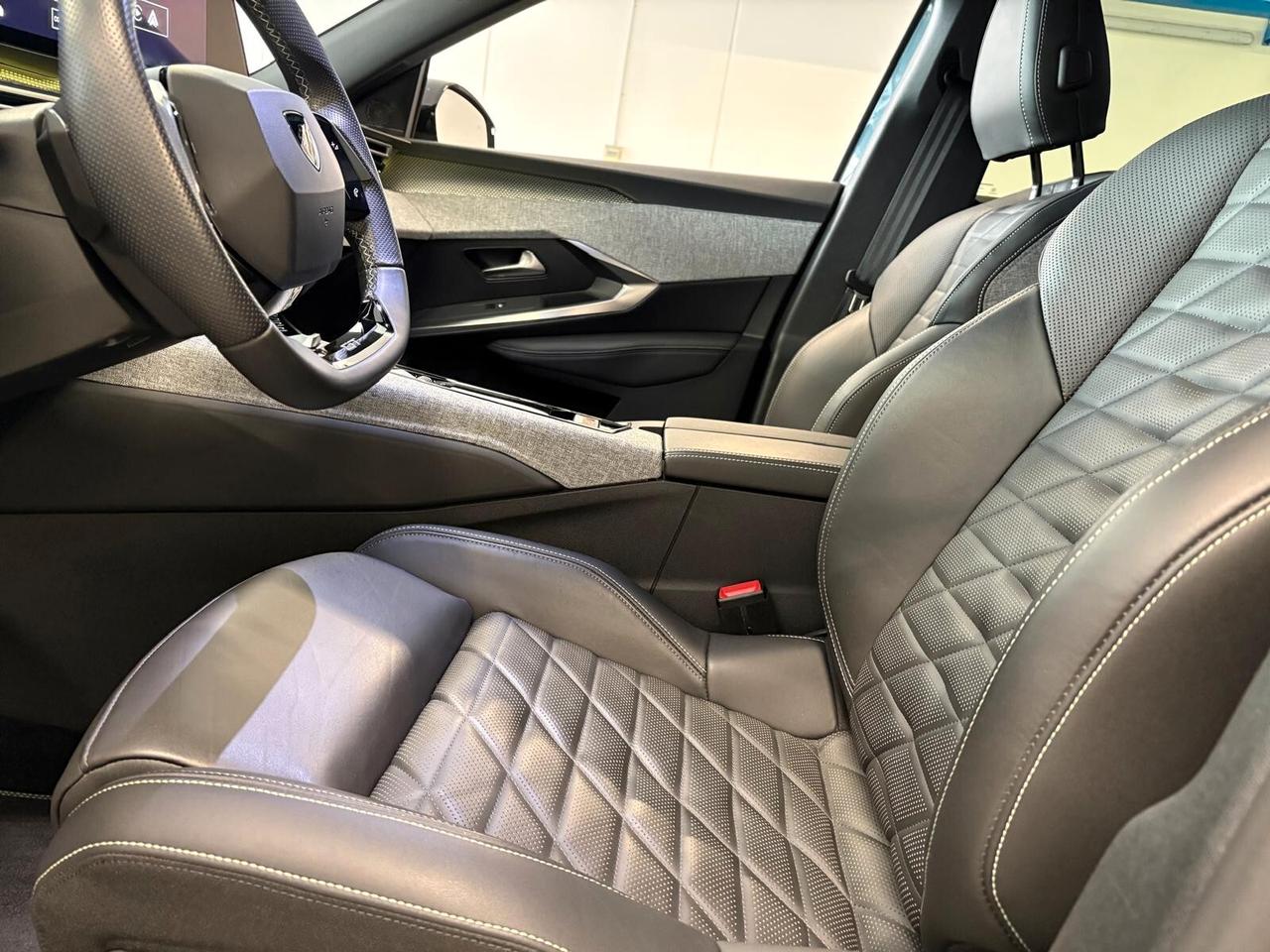 Peugeot 5008 GT EXCLUSIVE motore elettrico (73 kWh) SPOTICAR