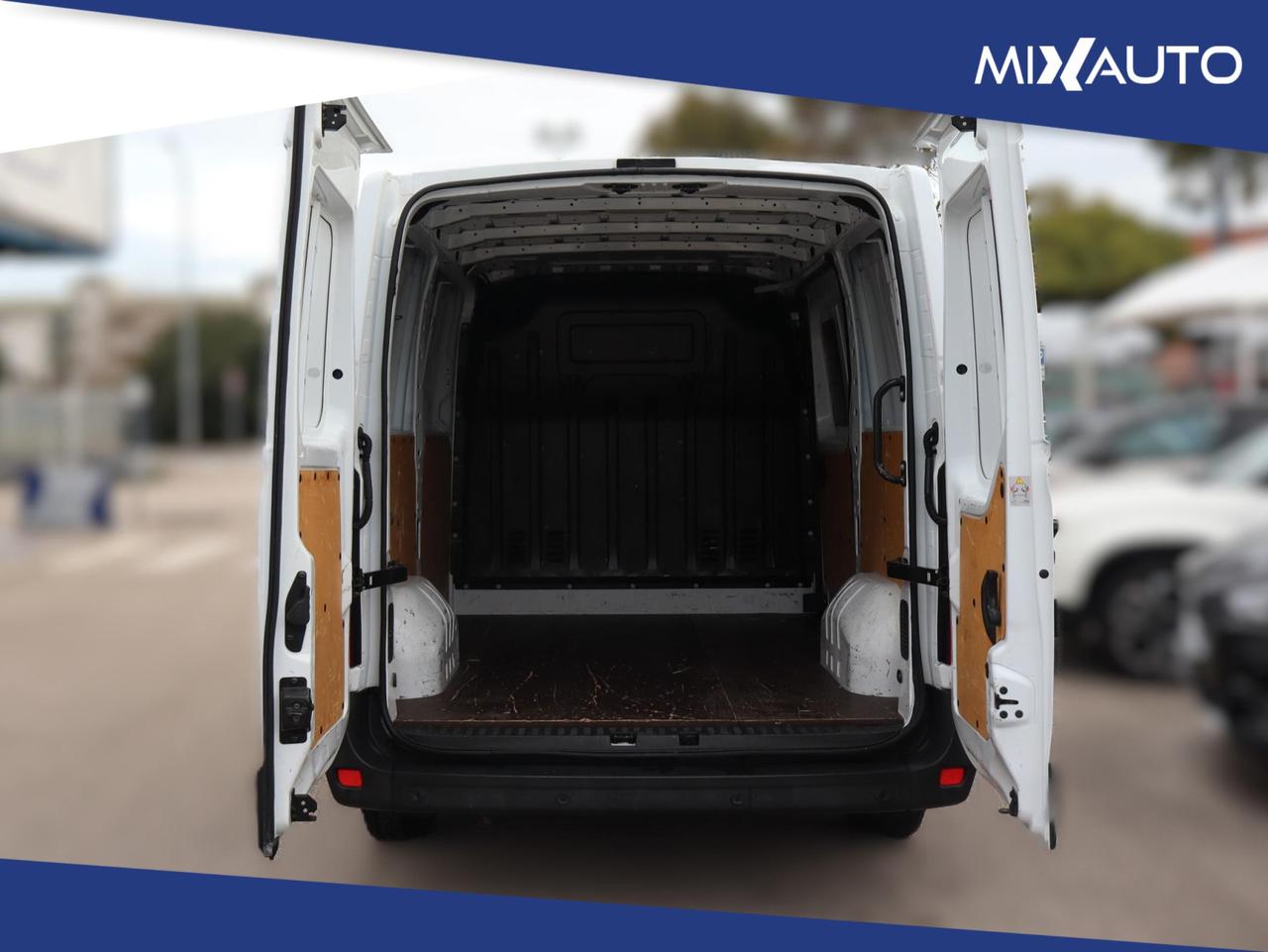 RENAULT Master T28 2.3 dci 135cv L1H1 Ice