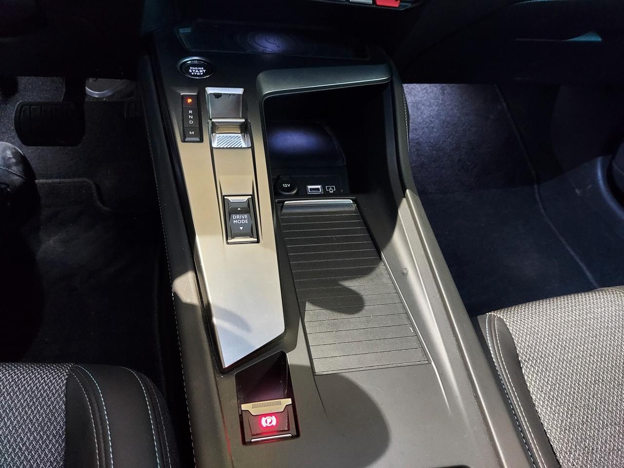 PEUGEOT 308 BERLINA ALLURE PACK DIESEL 130CV AUTOMATICA