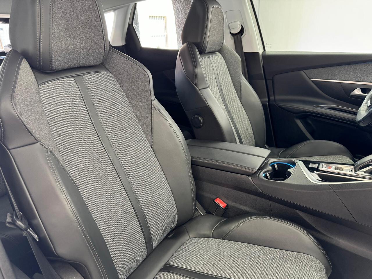 Peugeot 3008 BlueHDi 130-AUTOMATICA-GARANTITA