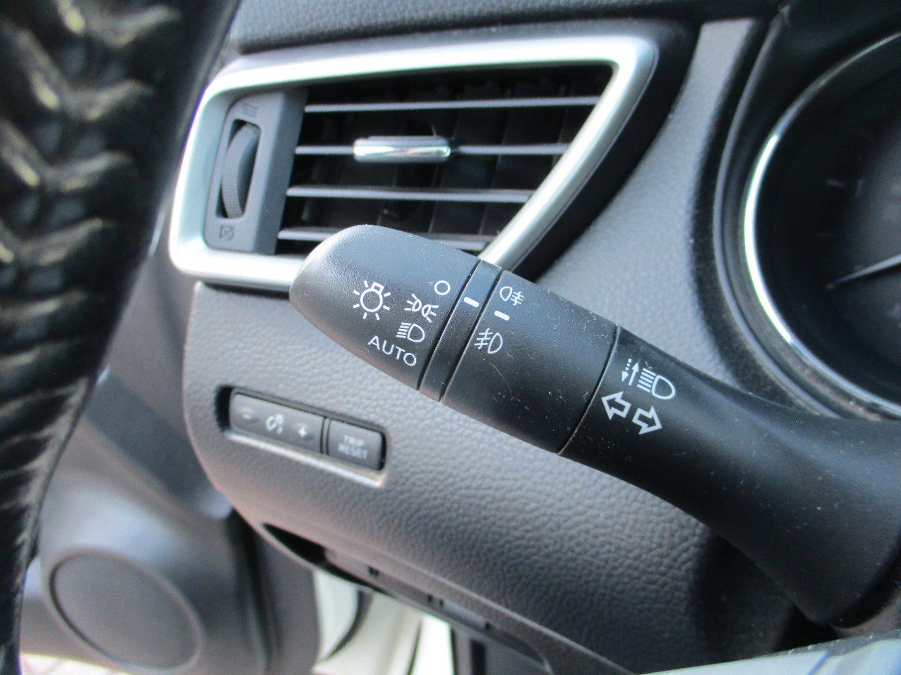 Nissan Qashqai 1.5 dci 360 110cv E6 TETTO/360/Frenata