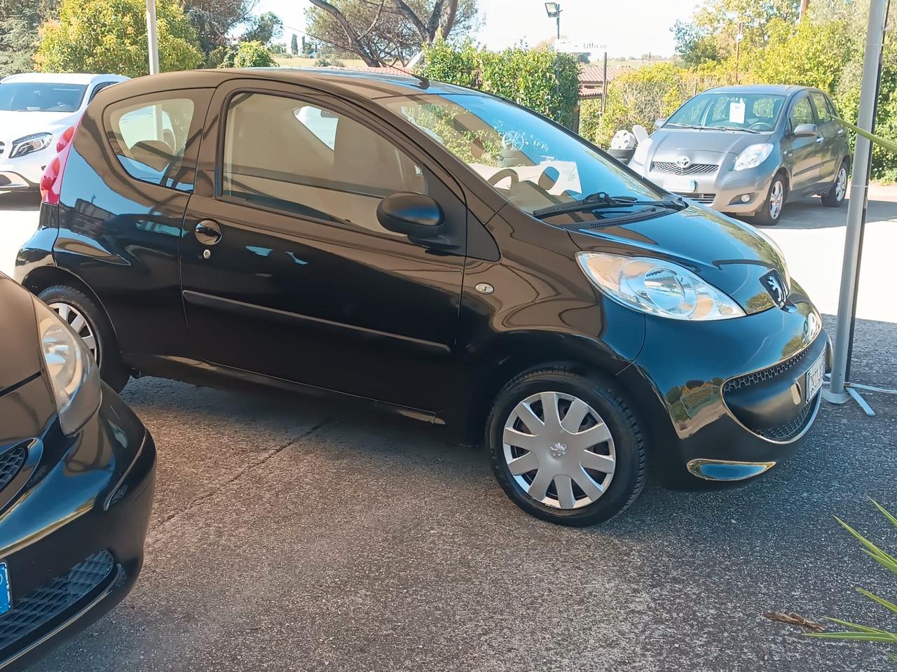 Peugeot 107 1.0 Aut Uni Pro Gar Rate