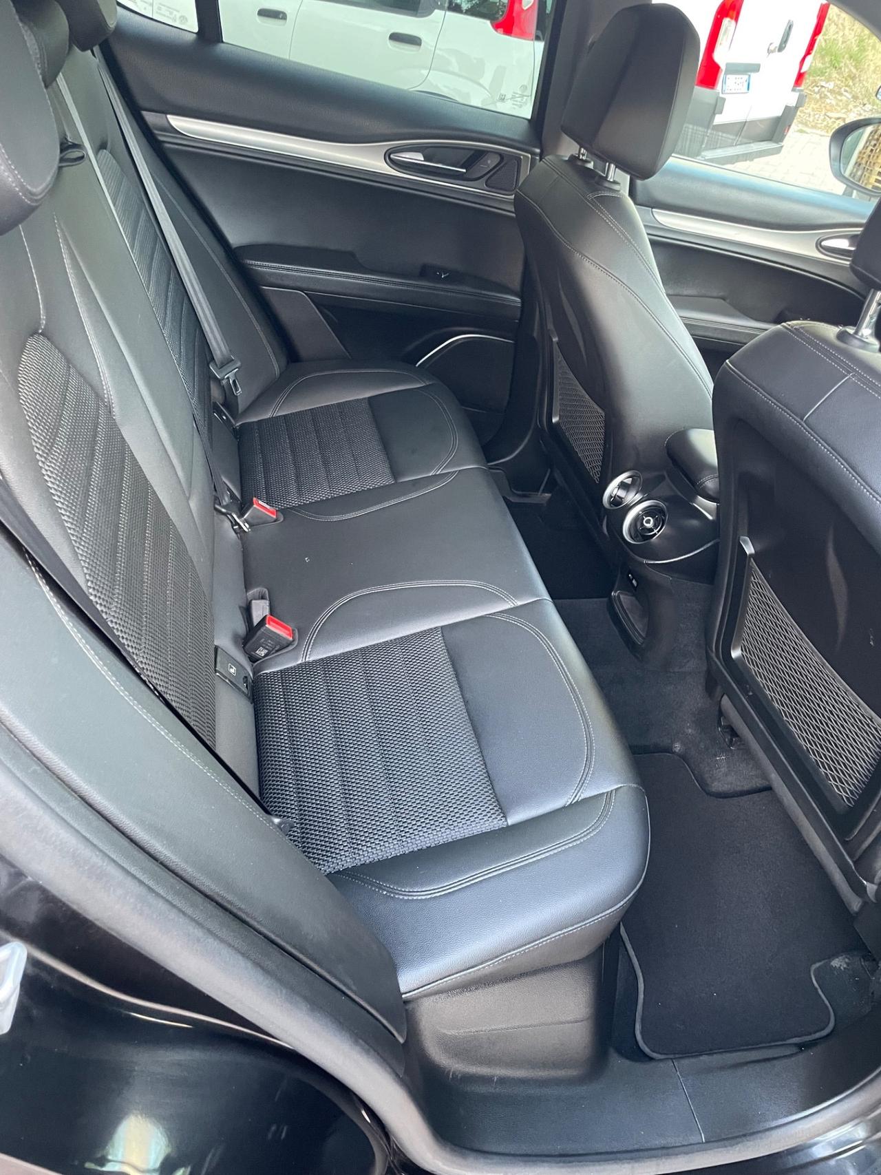 Alfa Romeo Stelvio 2.2 Turbodiesel 190 CV AT8 Q4 Sprint