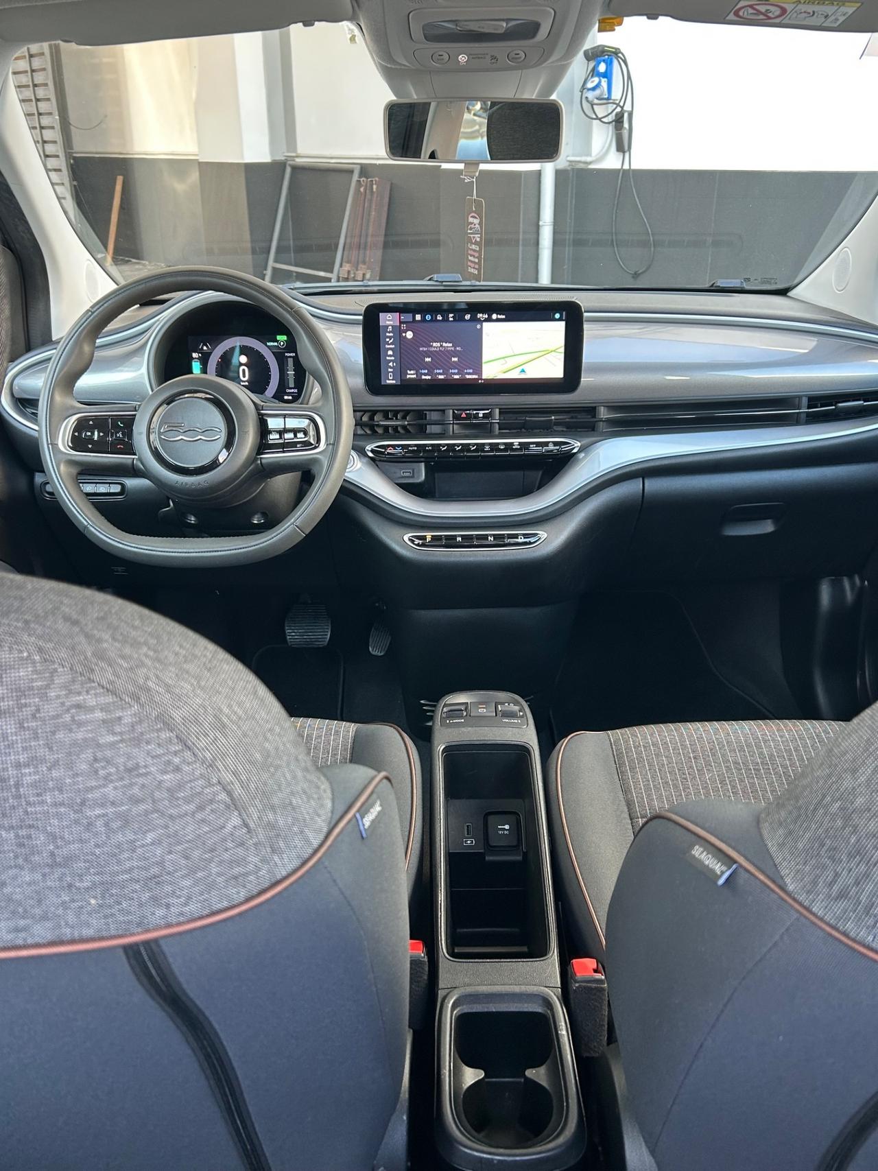 Fiat 500 500e Berlina 42 kWh Icon