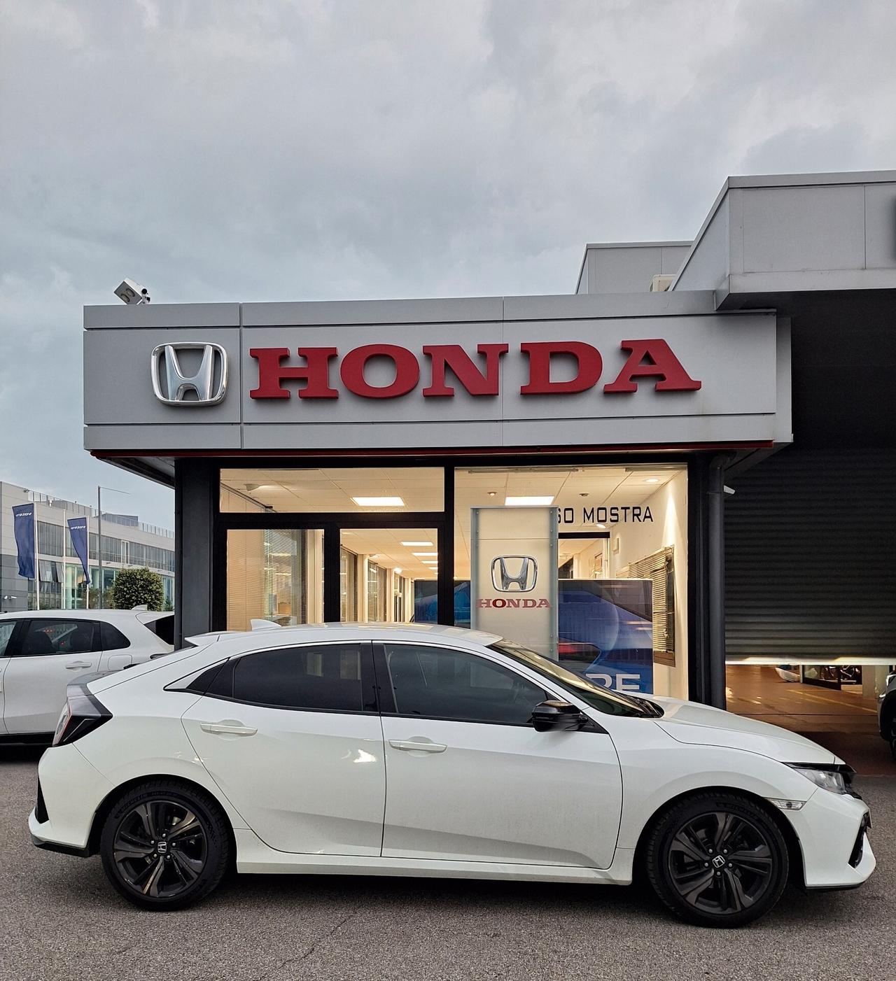 Honda Civic 1.6 5 porte Elegance Navi