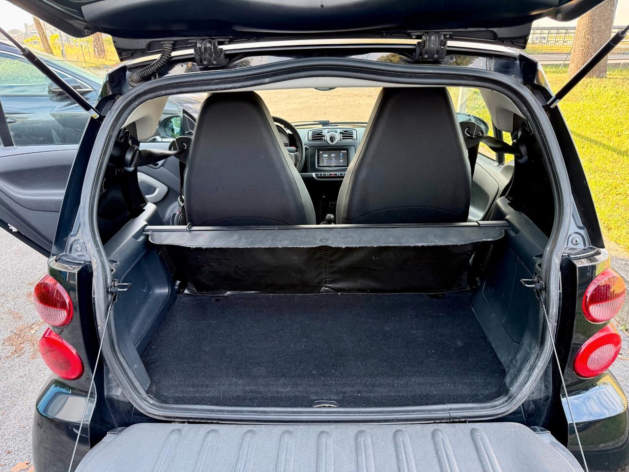 smart forTwo 1.0 mhd Pure 71cv ADATTA ANCHE A NEO PATENTATI
