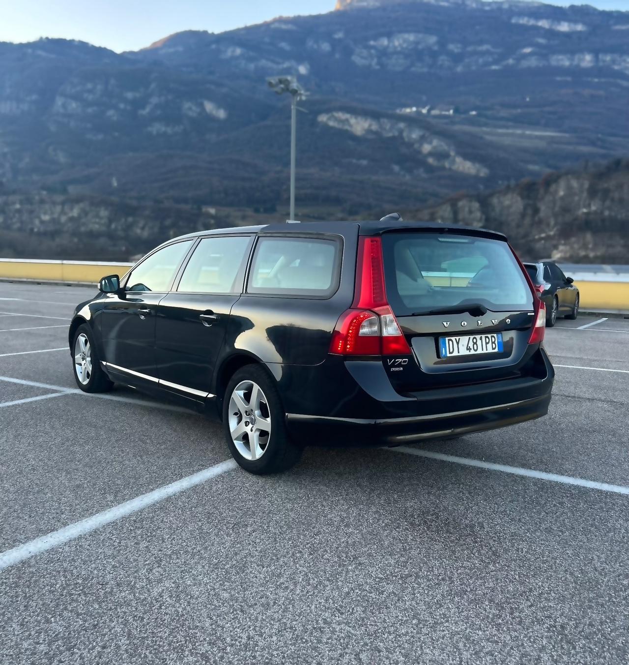 Volvo V70 2.0 D R-Design 2010