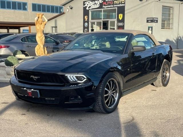 Ford Mustang Cabrio 3.7 v6