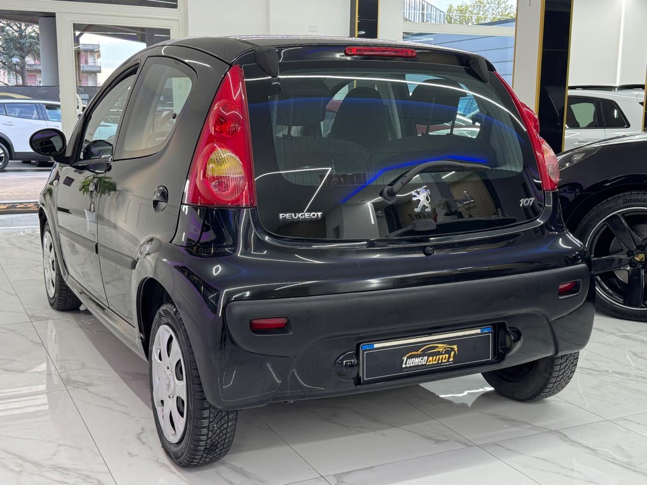 Peugeot 107 1.0 68CV 5p. Full Opt