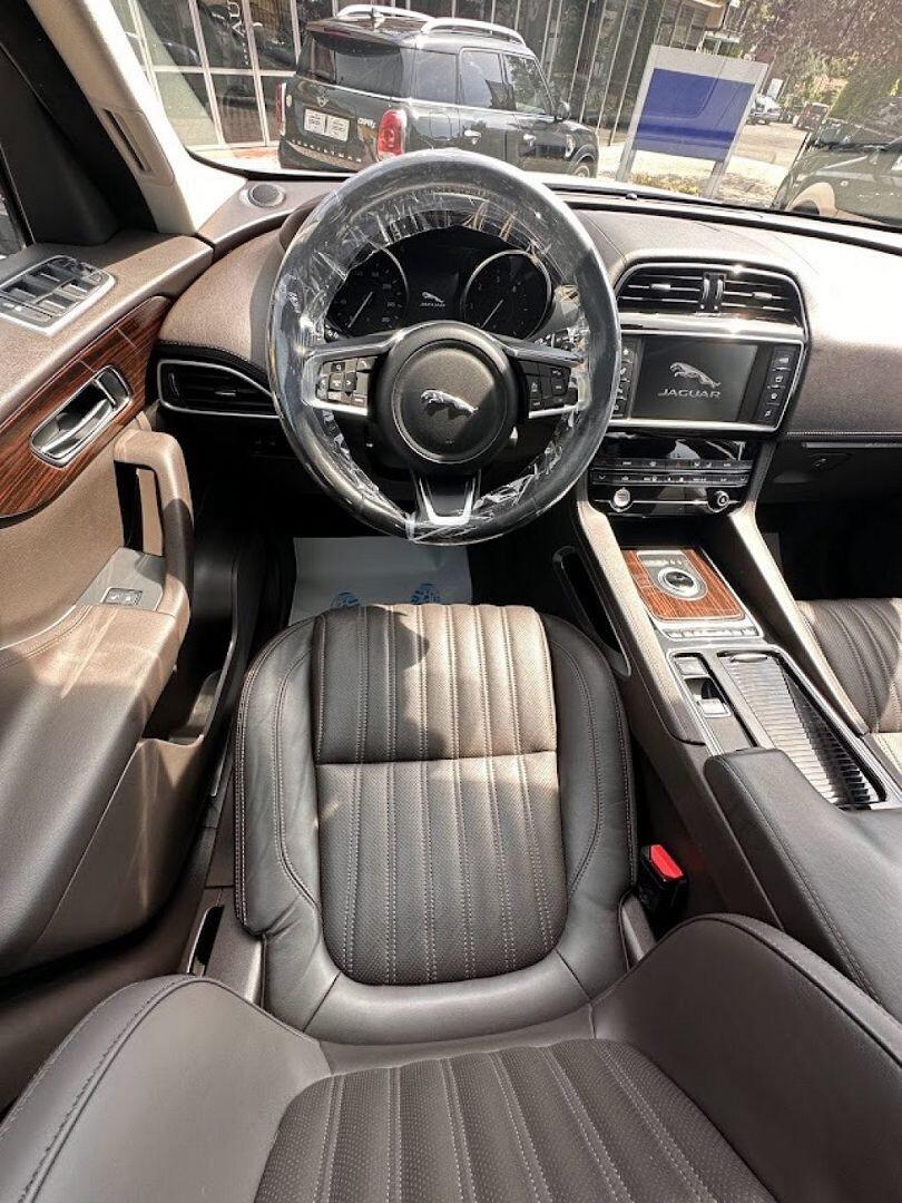 JAGUAR F-Pace 2.0 D 180 CV AWD aut. Portfolio MY 2019