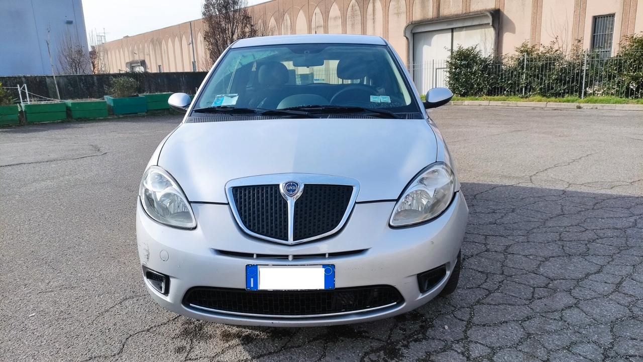 Lancia Ypsilon 1.2 soli 62000km NEOPATENTATI - 2009