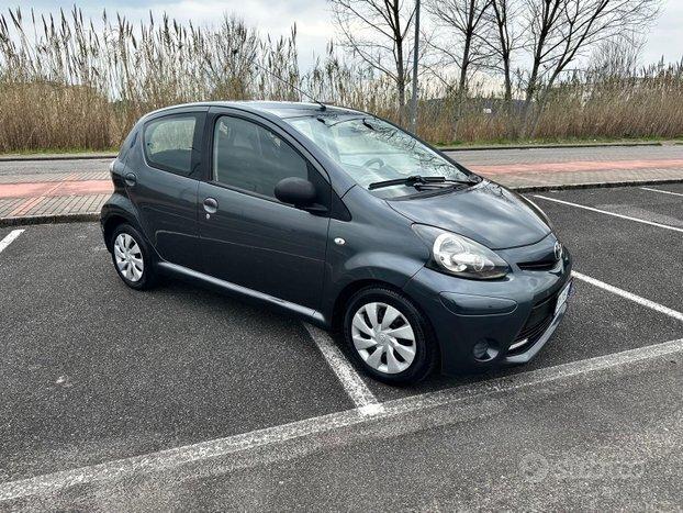 TOYOTA AYGO - 5 PORTE - PERFETTA PER NEOPATENTATI