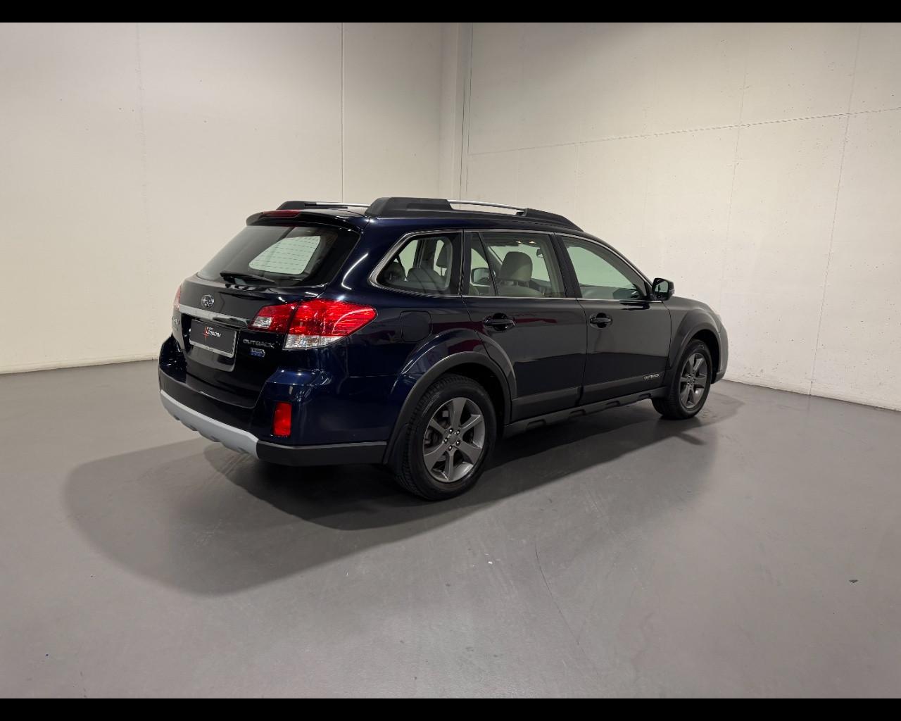 SUBARU OUTBACK 2.0D LINEARTRONIC TREND