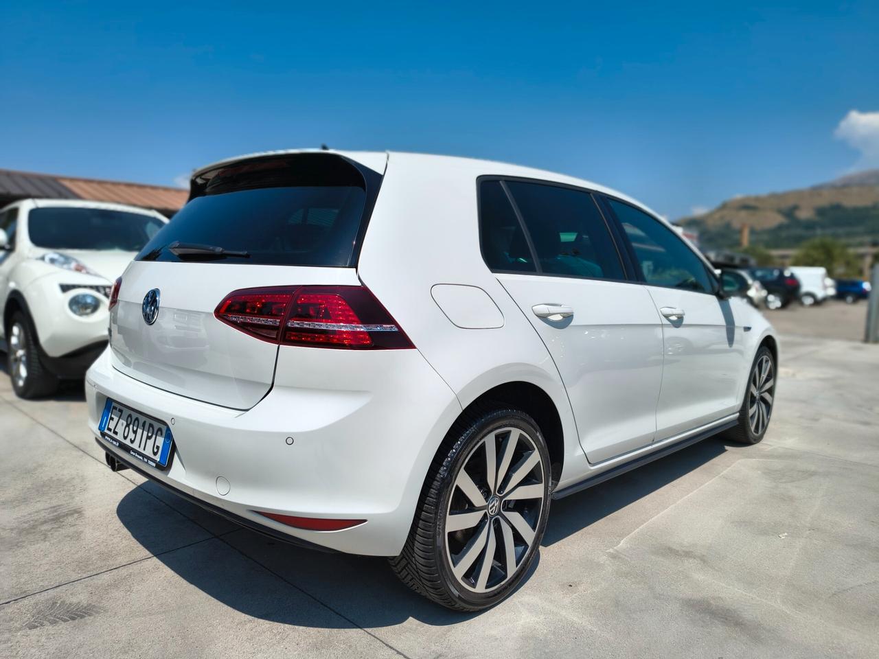 VW Golf GTE 1.4 TSI DSG Plug-In-Hybrid