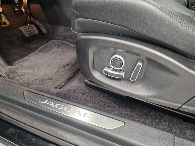 Jaguar E-Pace 2.0D I4 163CV AWD Auto R-Dynamic SE GANCIO TRAINO