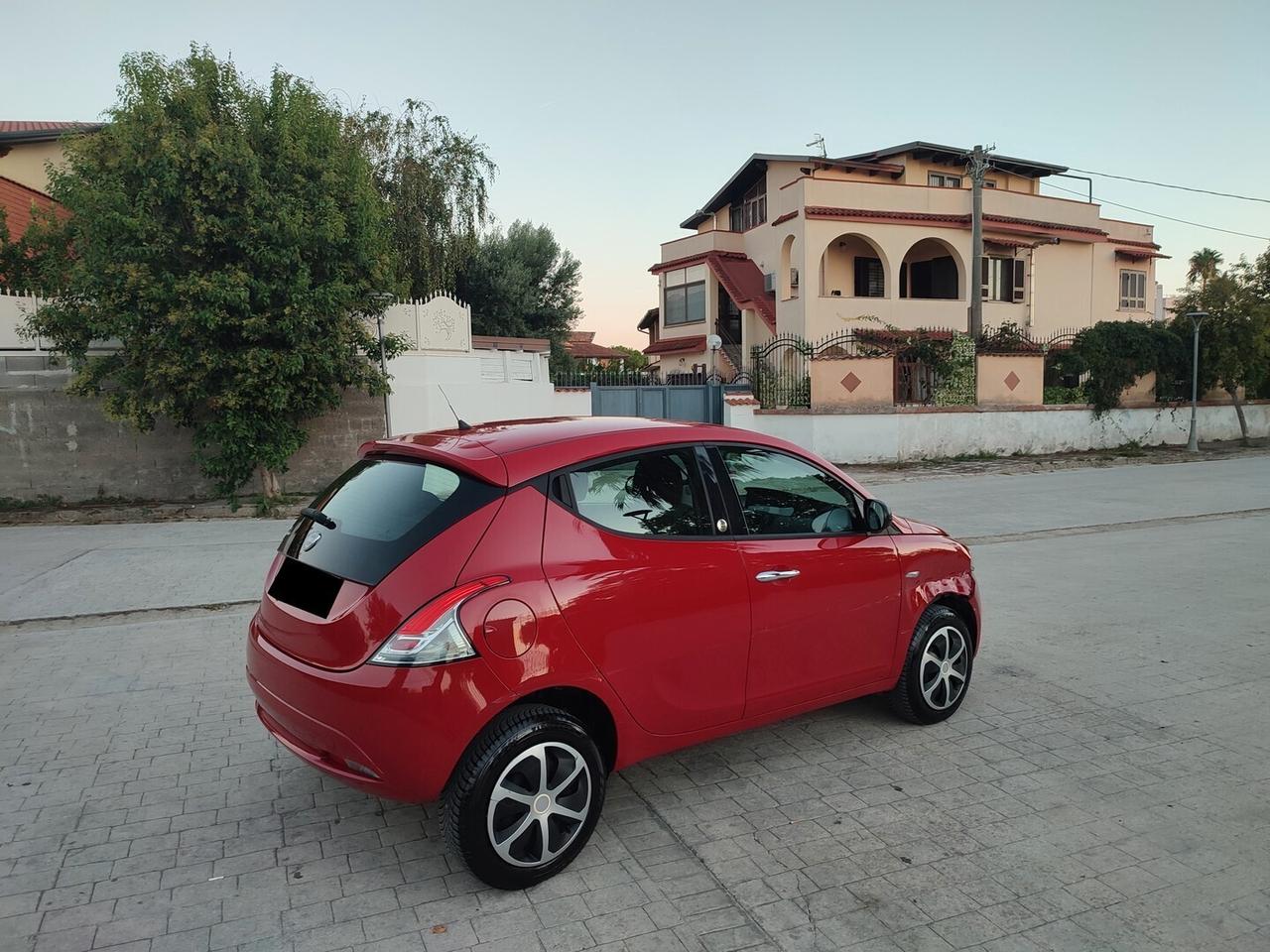 Lancia Ypsilon GOLD ECO CHIC METANO CASA MADRE CLIMA BASSI CONSUMI