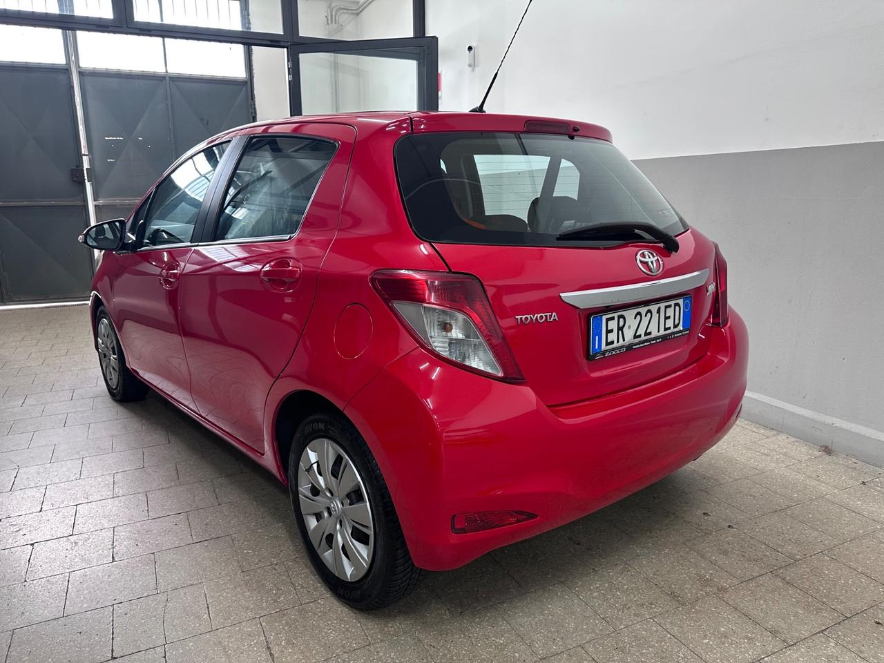 Toyota Yaris 1.0 5 porte Lounge 2013