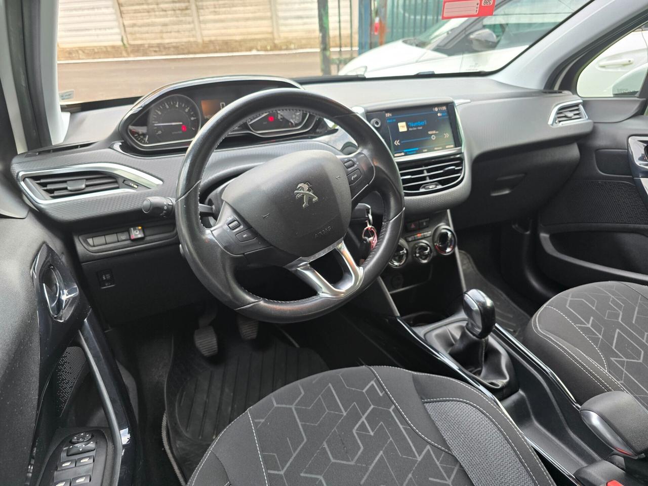 Peugeot 2008 1.2BZ/GPL 82CV 140000KM-2019