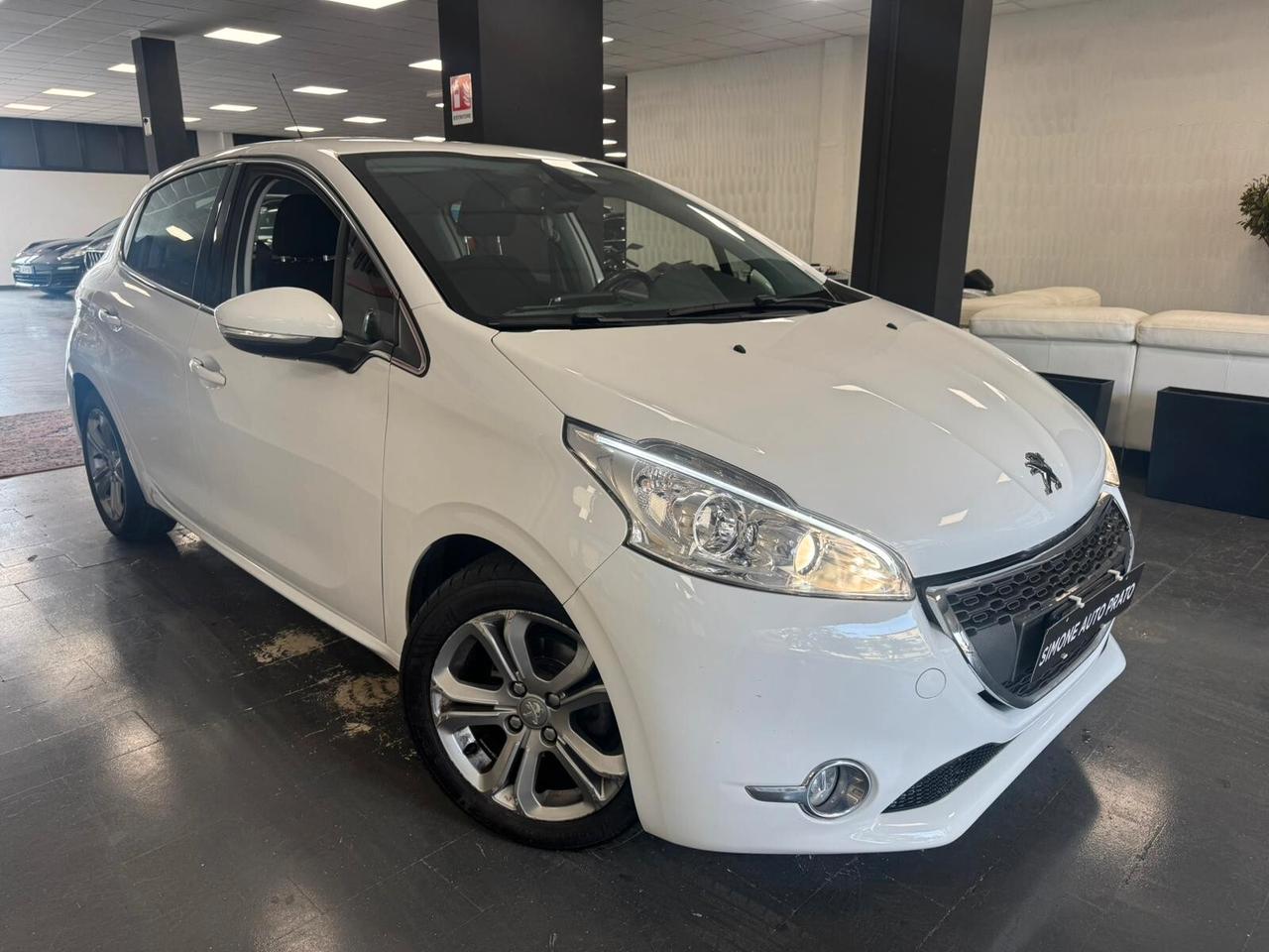 Peugeot 208 1.4 HDi 68 CV 5 porte Allure