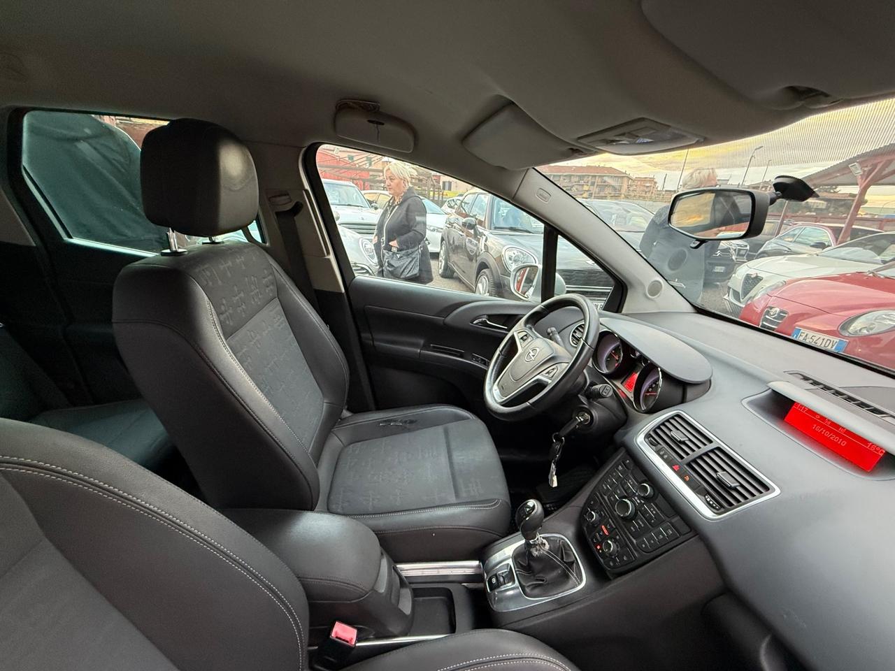 Meriva 1.3 95 cv : Cosmo/unipro/rate/garanzia