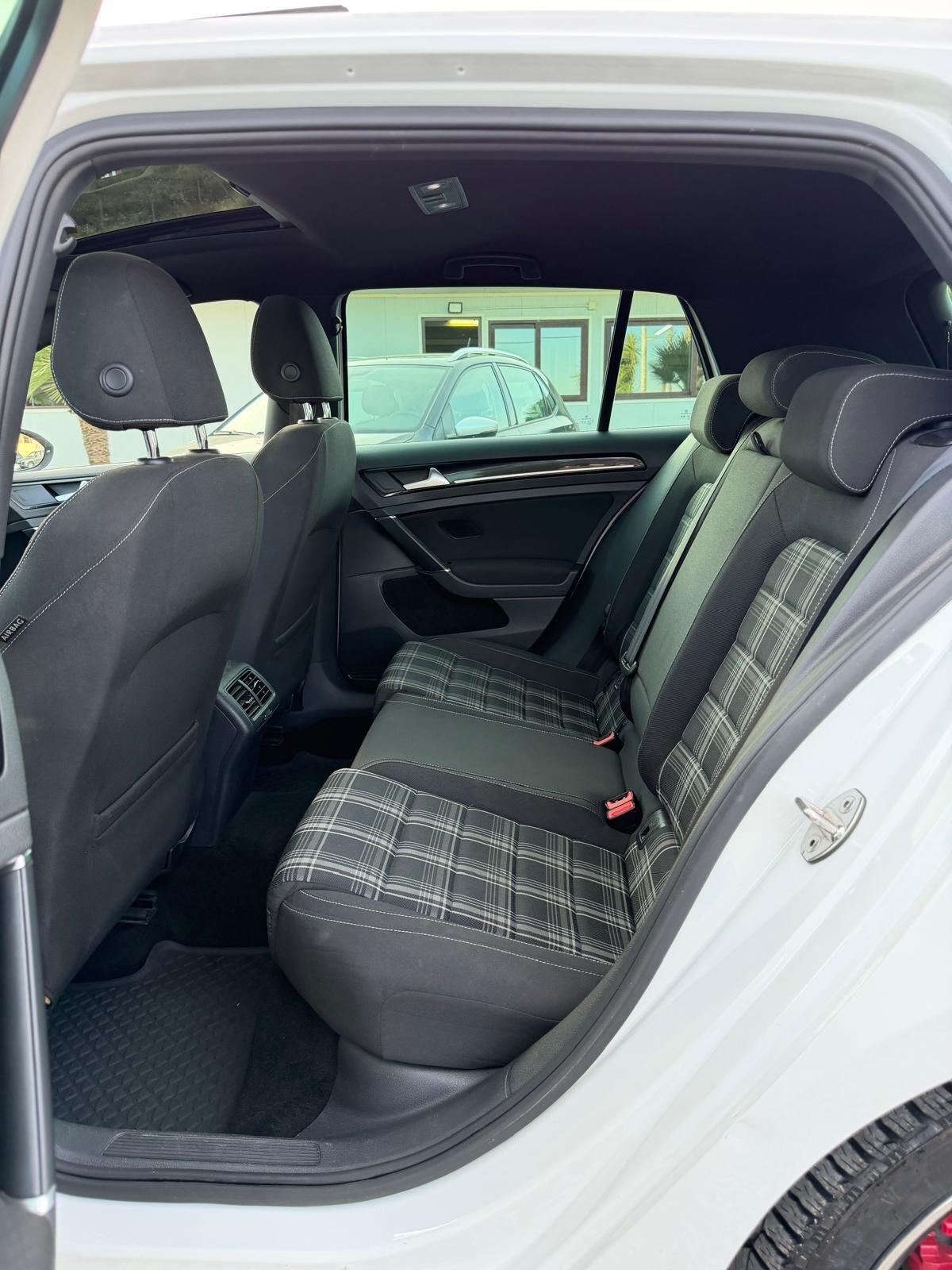 Volkswagen Golf GTD 2.0 TDI 5p. BlueMotion Technology