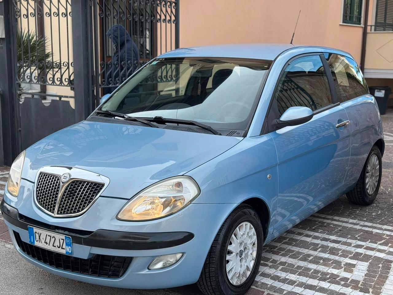 Lancia Ypsilon 1.2 16V Platino