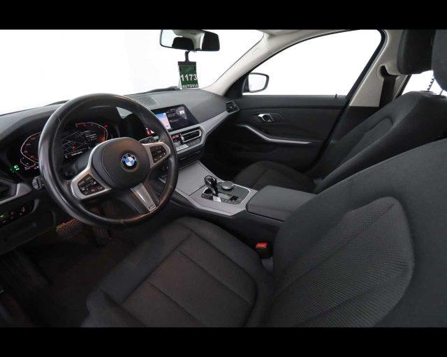 BMW 320 d 48V Touring Business Advantage