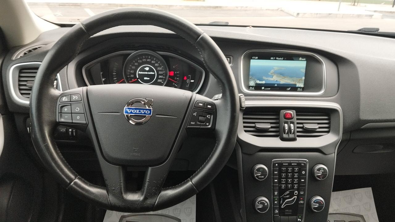 VOLVO V40 1.6 DIESEL NAVI-GARANZIA FULL