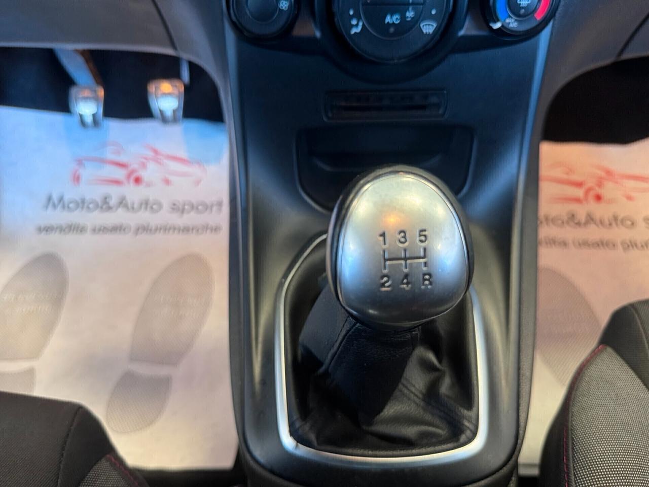 Ford Fiesta 1.5 TDCi 75CV 5 porte ST-Line