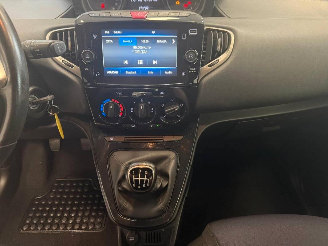 Lancia Ypsilon III 1.0 firefly hybrid UnYca s&s 70cv