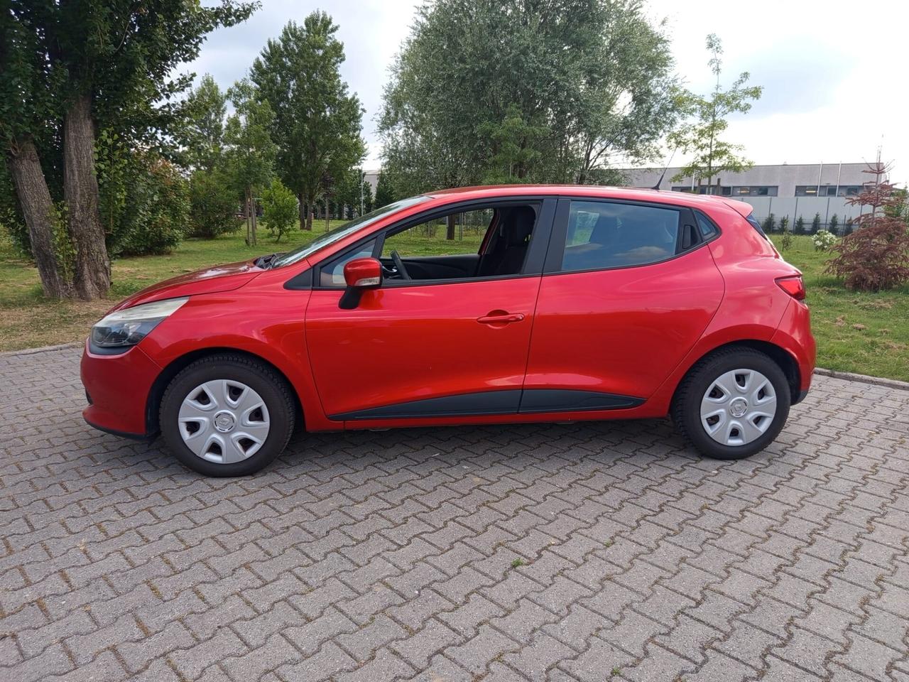 Renault Clio 1.2 75CV GPL 5 porte Costume National