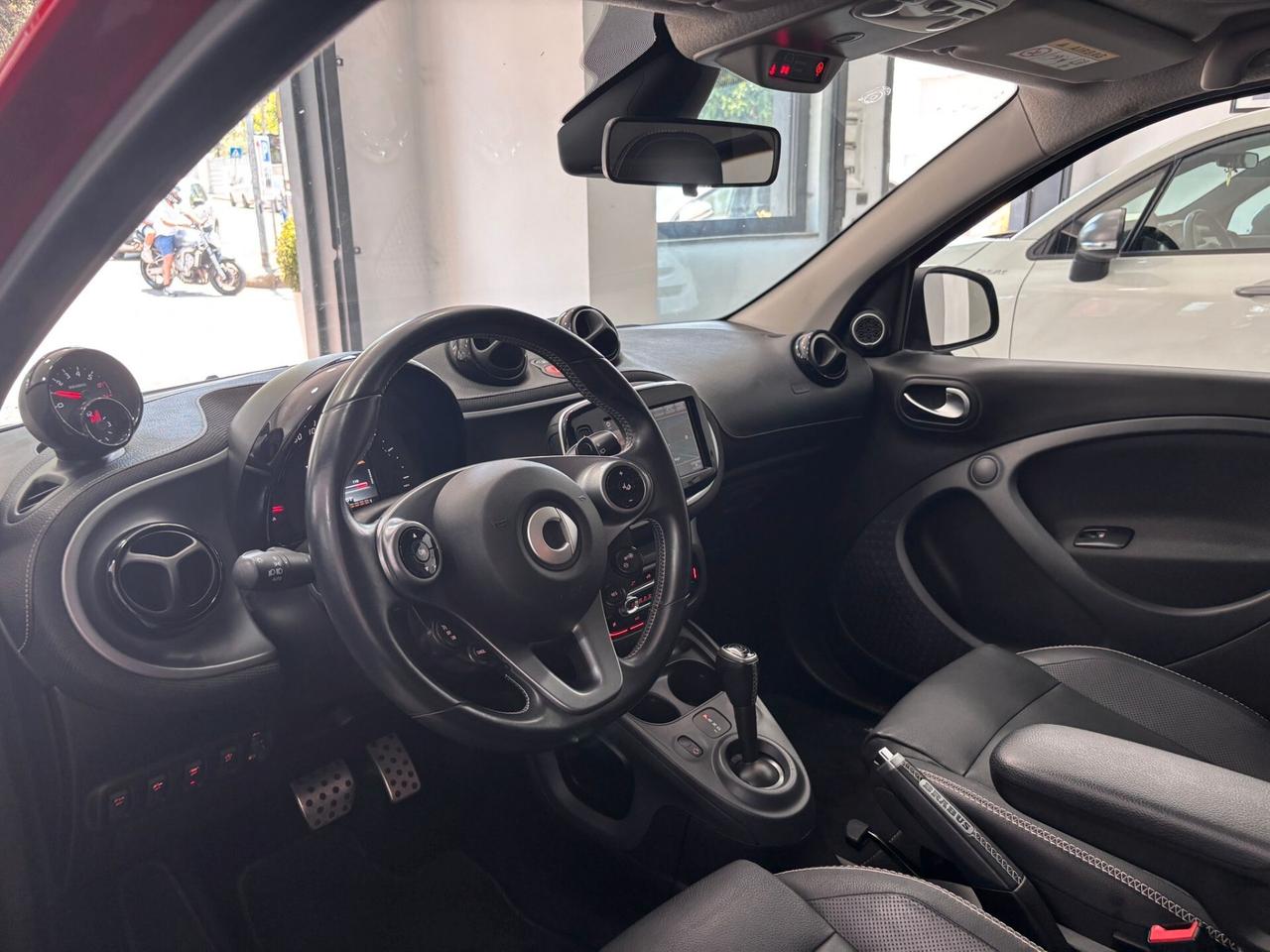SMART FORFOUR 0.9 TWINAMIC TURBO BRABUS XCLUSIVE