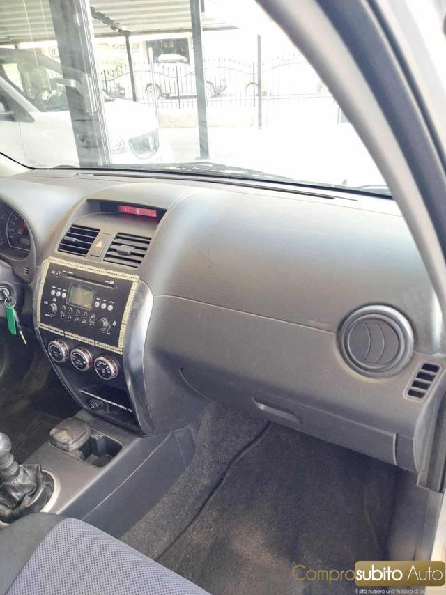 FIAT Sedici 1.9 MJT 4x4 Emotion