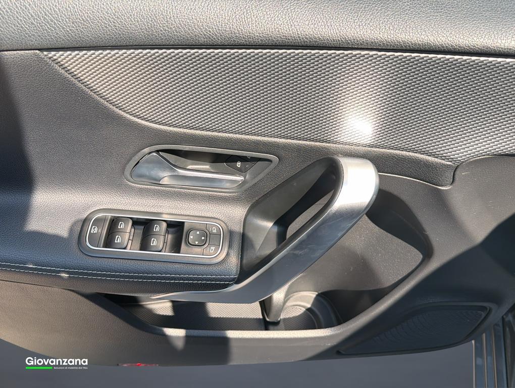 Mercedes Classe A 180 180 D Business 7G-DCT