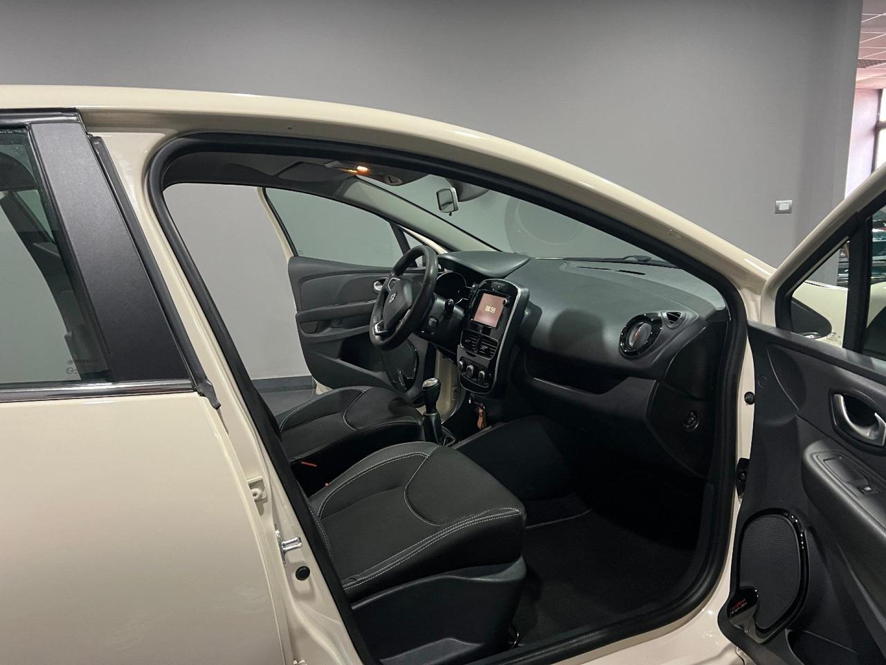 Renault Clio dCi 8V 75 CV Start&Stop 5 porte Energy Intens