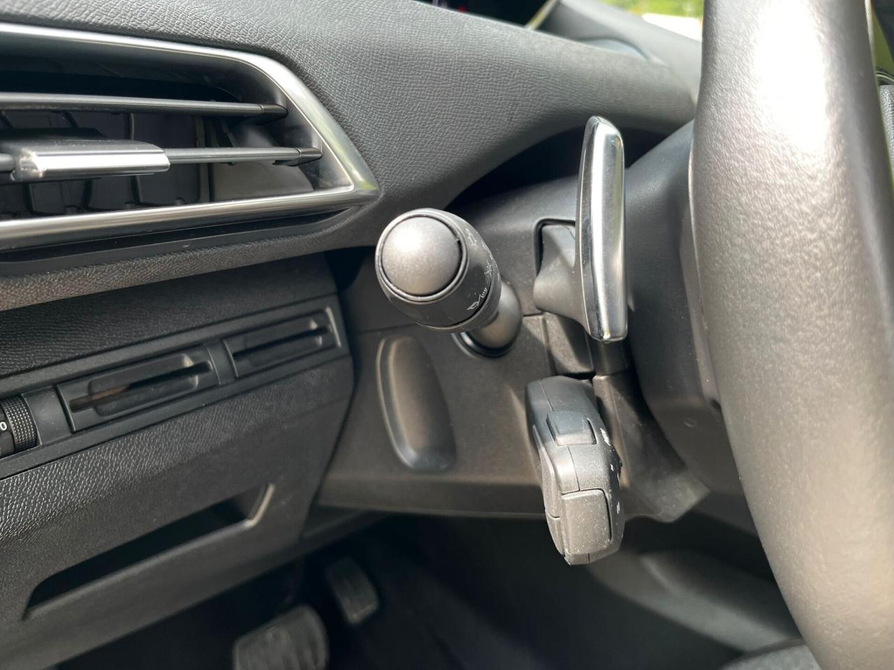 Peugeot 3008 BlueHDi 130 S&S EAT8 Business VAN